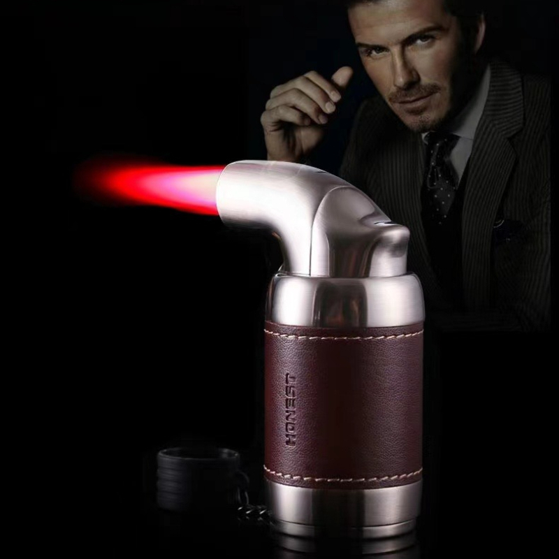 Accendino a Quattro Fiamme Ori - Outdoor Windproof Lighter recensione e prezzo